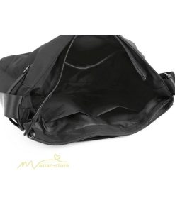 メンズバッグ | ショルダーバッグ 2サイズ シンプル 軽量 ボディバッグ 肩掛け 斜めがけ ワンショルダーバック 軽い 肩がけ カッコウイイ ナイロン製 2色 鞄 バッグ 小さめ