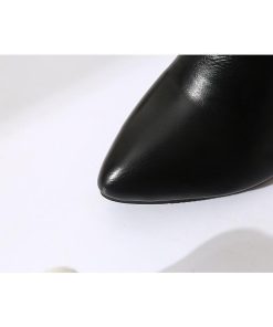 ショートブーツ | 大きいサイズレディース チャンキーヒール ポインテッドトゥ 太ヒール 合皮ブーツ バックファスナー ブーツ 黒ブーツ バイカラー ミドルヒール