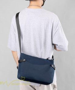 メンズバッグ | ショルダーバッグ 2サイズ シンプル 軽量 ボディバッグ 肩掛け 斜めがけ ワンショルダーバック 軽い 肩がけ カッコウイイ ナイロン製 2色 鞄 バッグ 小さめ